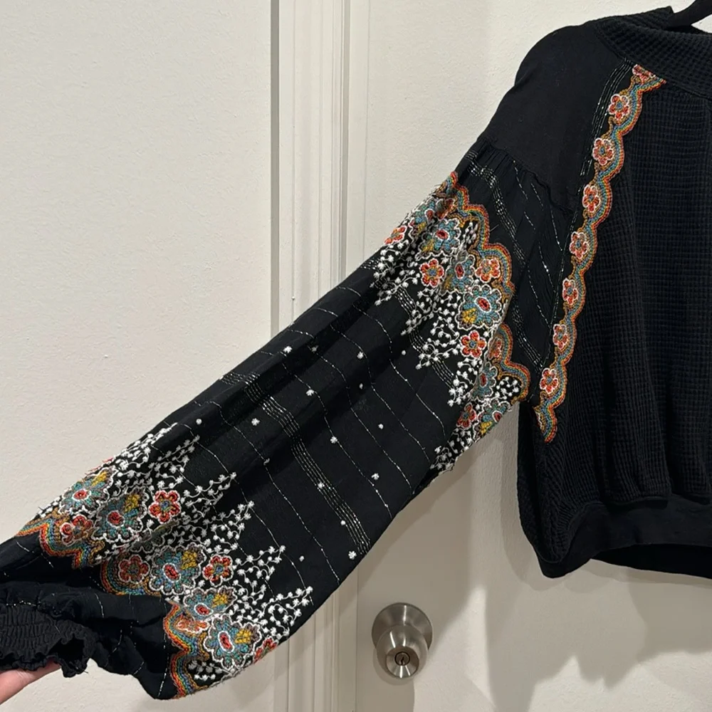 Free People Women's Floral Embroidered Technicolor Dream Blouse Tunic - Picture 3 of 9